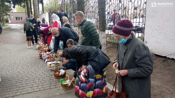 Як лучани освячували великодні кошики (фото)