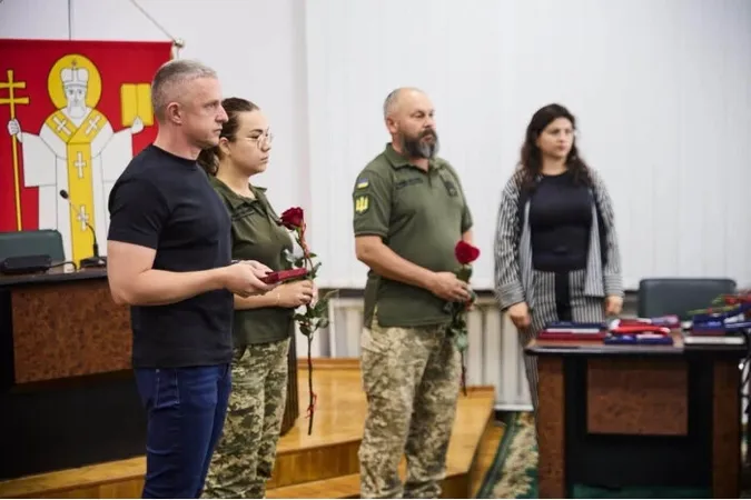 У Луцьку рідним загиблих Героїв вручили посмертні нагороди (фото)