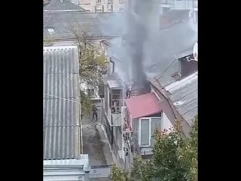 У центрі Луцька палає квартира (фото,відео). ОНОВЛЮЄТЬСЯ