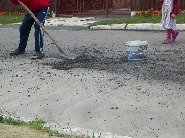 У Ківерцях жителі обурені ремонтом дороги за «новітньою зарубіжною технологією» (фото)