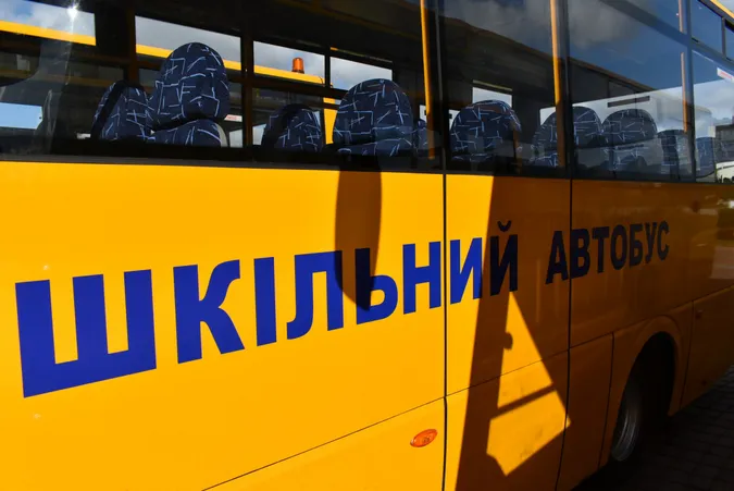 Три громади на Волині отримали нові шкільні автобуси (фото)