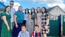 Батько зник на війні, а матір позбавлена прав: 65-річна волинянка стала опікункою для п'яти онуків