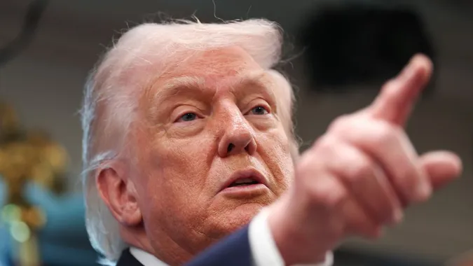 Життя зі слабким Трампом