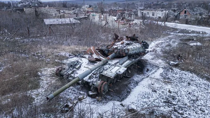 Близько 327 580 окупантів, 5538 танків, 5944 БпЛА: втрати ворога на 29 листопада