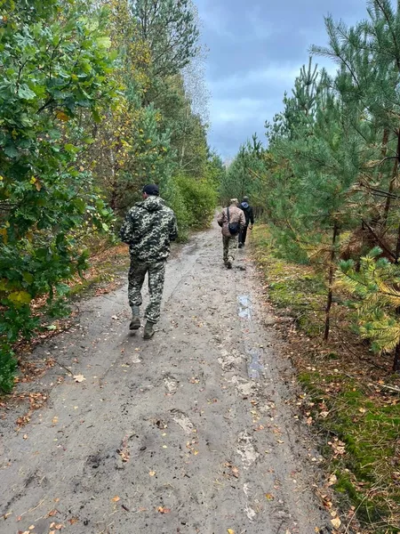 На Волині у лісі розшукали зниклого безвісти пенсіонера (фото)