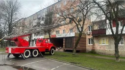 У Ковелі через необережність господаря зайнялася квартира в багатоповерхівці (фото)