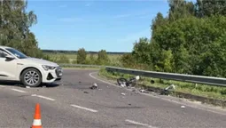 Біля Ковеля – страшна аварія: позашляховик покалічив мотоцикліста насмерть (відео)
