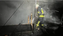 На Волині вночі горіла господарська споруда (фото)