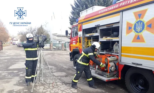 Луцькі рятувальники вчились працювати з новим обладнанням (фото)