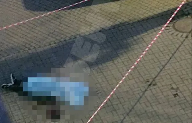 У Луцьку серед вулиці знайшли закривавлене тіло людини (фото 18+, оновлено)