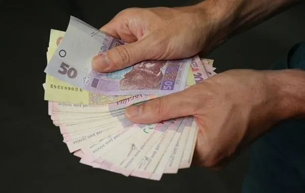 З осені українцям планують підняти «мінімалку»