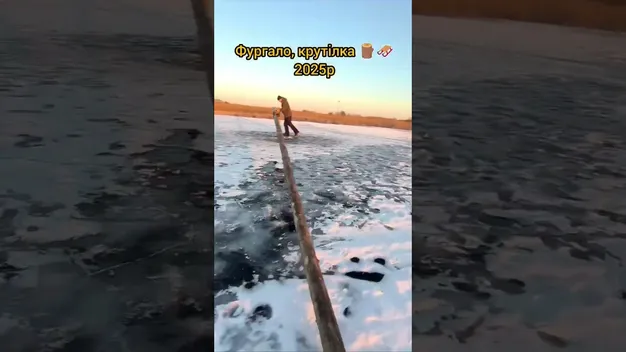 Глибоке, але чисте і прозоре: на Волині є озеро у формі людського органа, в якому добре клює риба (фото, відео)
