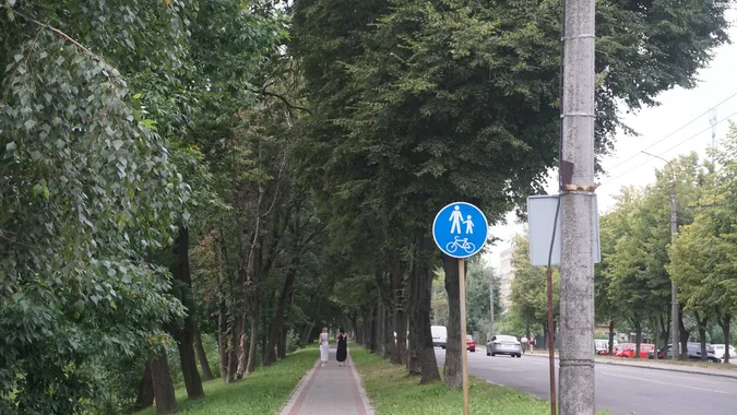 Осінь вже близько: як минули вихідні у Центральному парку Луцька (фото)