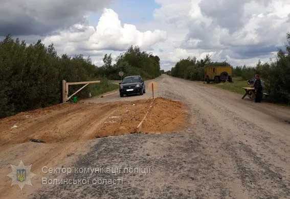  На Волині в зоні африканської чуми діють спецпости (фото)
