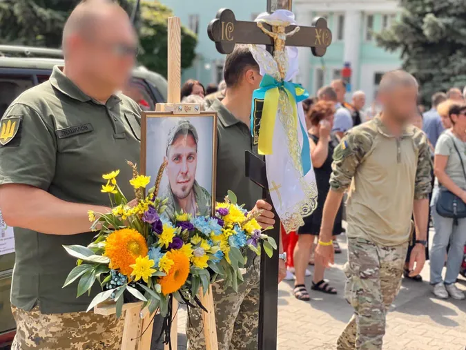 На Волині провели в останню дорогу Героя Антона Крилова