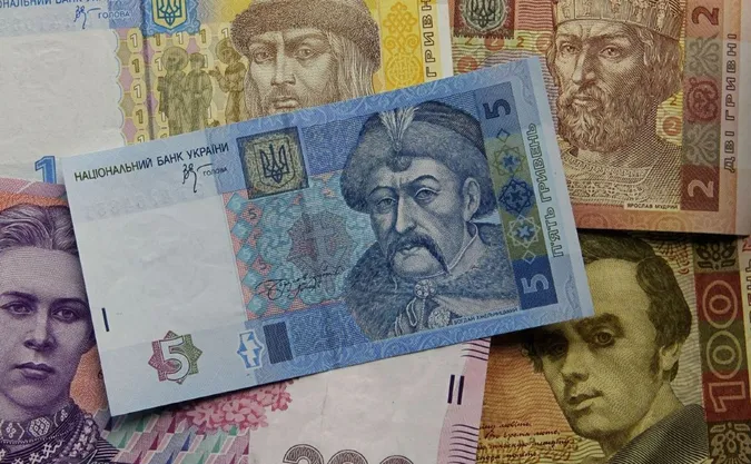 5, 10, 20 та 100: в Україні поступово вилучатимуть з обігу деякі паперові банкноти