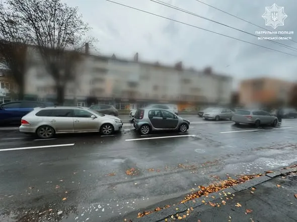 Зіткнулися три авто: у Луцьку п’яний водій влаштував ДТП на перехресті (фото)