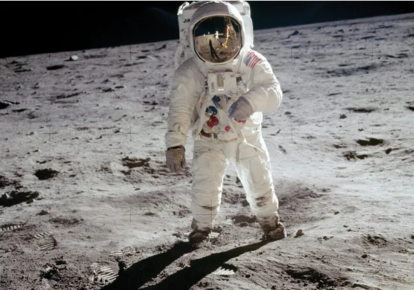 Nasa планує відправити першу жінку на Місяць (відео)