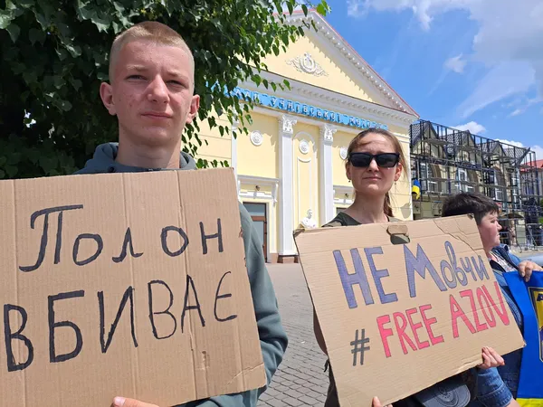 У Ковелі провели  акцію на підтримку військовополонених і зниклих безвісти (фото)