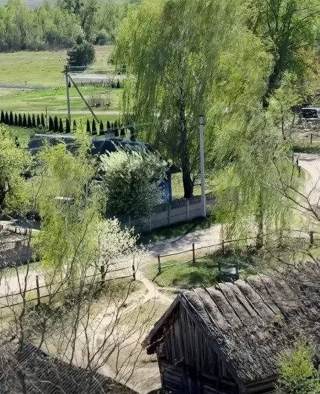 Сваловичі – це автентичне село, де місцева архітектура завмерла на 50-60 роках минулого століття