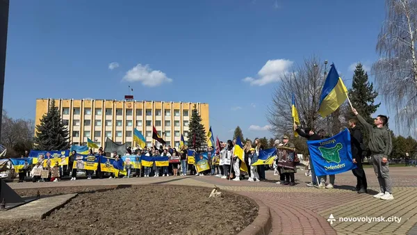 На Волині відбувся автопробіг на підтримку наших Захисників (фото)