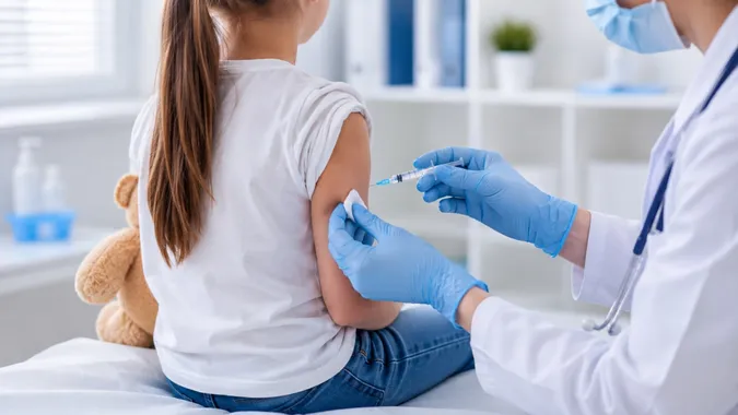 💉 Вступ до 1 класу: які щеплення мають бути в дитини