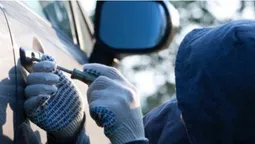 Авто ексдружини нардепа Гузя досі шукають:  з’явилося відео
