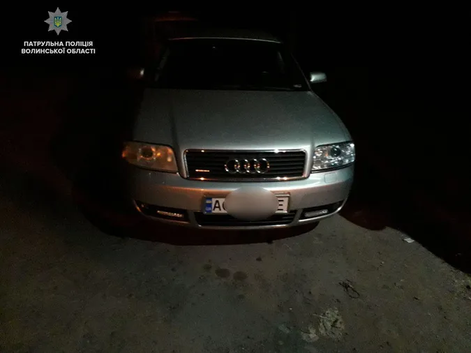 У Луцьку водій напідпитку давав патрульним 100 євро хабара (відео)