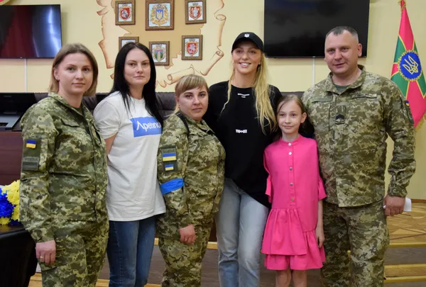 До волинських прикордонників завітала Оля Полякова (фото)