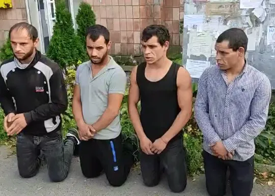 Вибачались на колінах: з'явились деталі побиття військового в Торчині (відео)