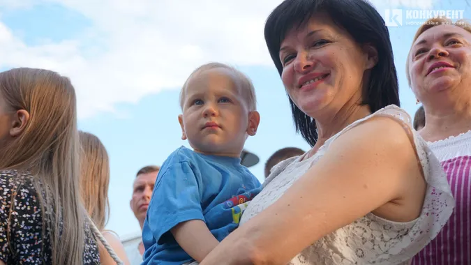 Прийшли сотні людей: у Луцьку виступив запальний гурт Оt Vinta (фото, відео)