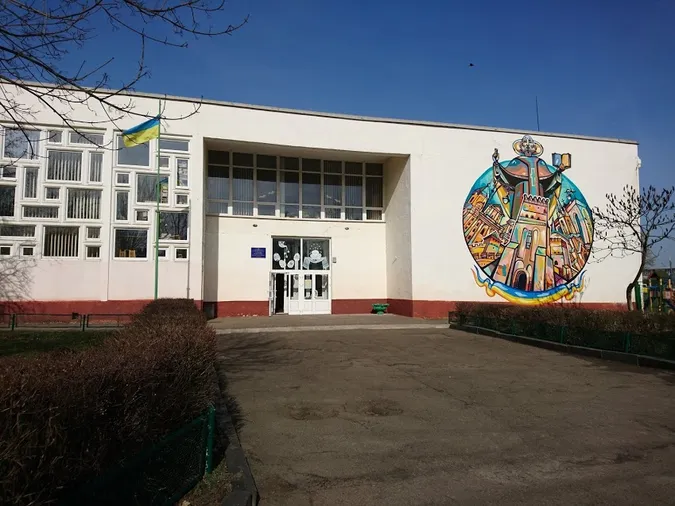 Через земельну бюрократію ліфт для школярів Луцька з інвалідністю роками у проекті