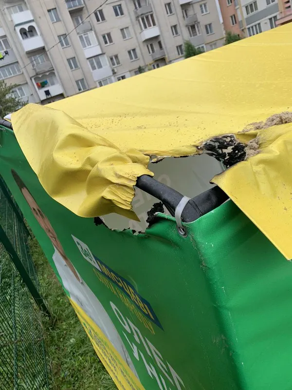У Ковелі  підпалили агітаційний намет кандидата