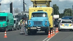 Велосипедист хотів об’їхати двері авто: деталі смертельної аварії у Луцьку (відео)