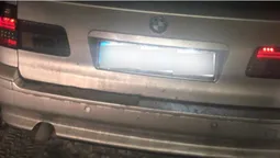 З пістолетом і кастетами: у волинянина з-під будинку викрали BMW (фото, відео)
