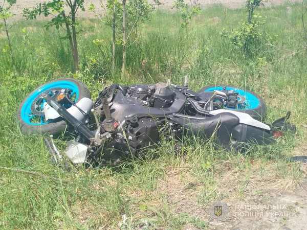 Перелом хребта та внутрішня кровотеча: на Ковельщині водій Yamaha впав із мотоцикла (фото)
