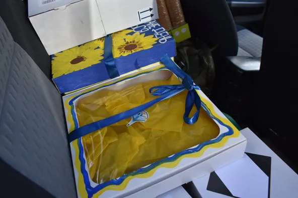 Допомогла діаспора в Чикаго: з Волині на фронт передали позашляховик (фото)