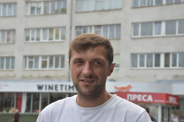 Що думають лучани про авто на єврономерах (фото)