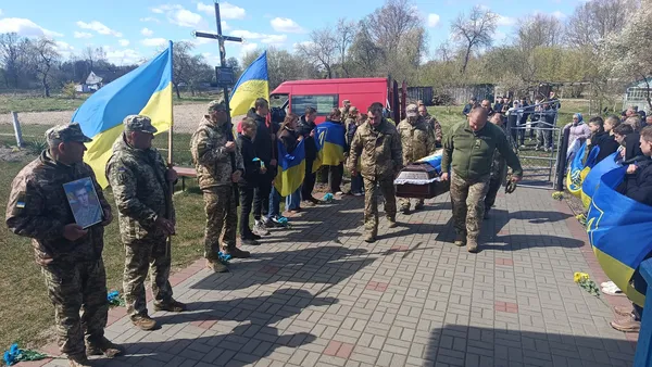 На Волині попрощалися із загиблим Героєм Євгеном Котельницьким (фото)
