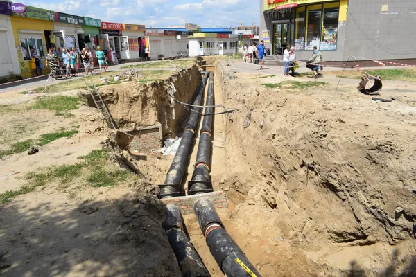 Копають, зварюють, міняють: «Луцьктепло» готується до опалювального сезону (фото)