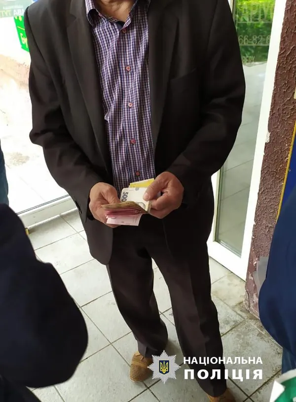 На Волині посадовець вимагав 30 тисяч гривень хабара за надання кредиту