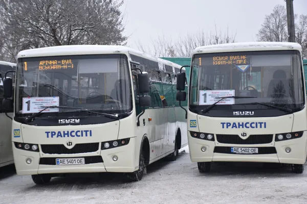 Від 20 грудня на маршруті №1 у Луцьку курсуватимуть нові автобуси (фото, відео)