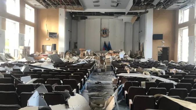 Вибух у Донецьку: зруйнована «адміністрація» окупантів