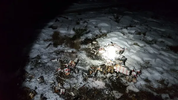 На Волині контрабандисти, втікаючи від прикордонників, підпалили сигарети (фото)