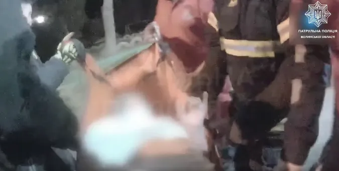 Не виходила на зв’язок: у Луцьку врятували 82-річну бабусю (відео)