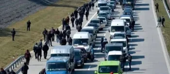 Мережею шириться ШІ-відео про фейкові черги на кордоні з Польщею
