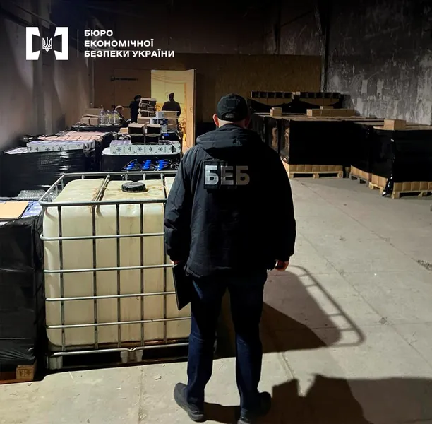 Продавали через телеграм: у Луцьку «прикрили» завод елітного алкоголю (фото)