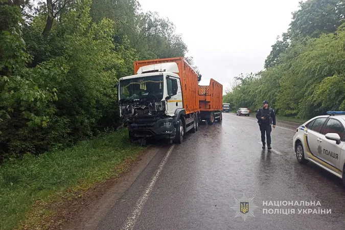 Водій загинув на місці: стали відомі деталі моторошної аварії на Волині