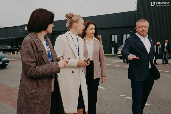 Про що говорили Покровський і Надточій на зустрічі із представниками автобізнесу (фото)