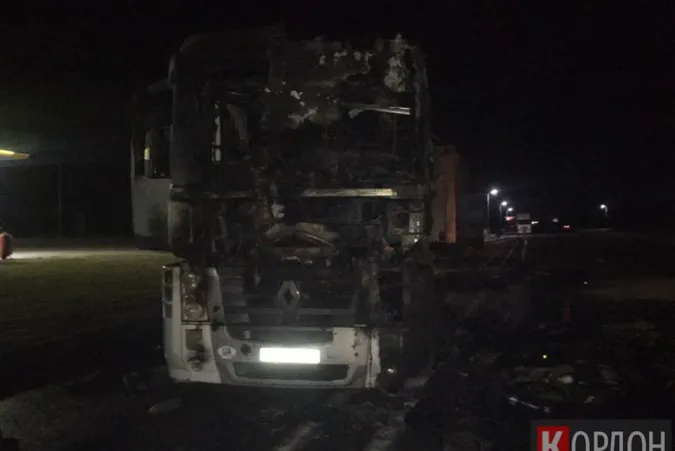 На трасі Київ-Ковель-Ягодин горіла вантажівка (фото)